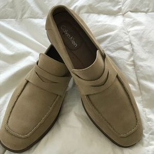 Calvin Klein Men’s Size 8 Tan Suede shoes